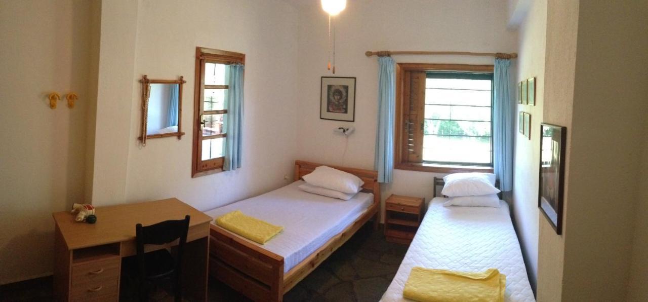 Secluded 1.8 Acre Garden Villa, For Exclusive Use With Stunning Views. Kalandra Luaran gambar